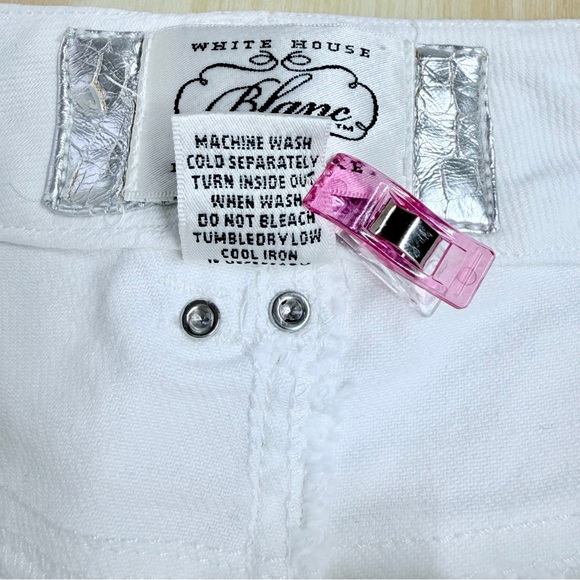 White House Black Market Blanc Rhinestone Bootcut Jeans White Size 6 - Picture 11 of 14